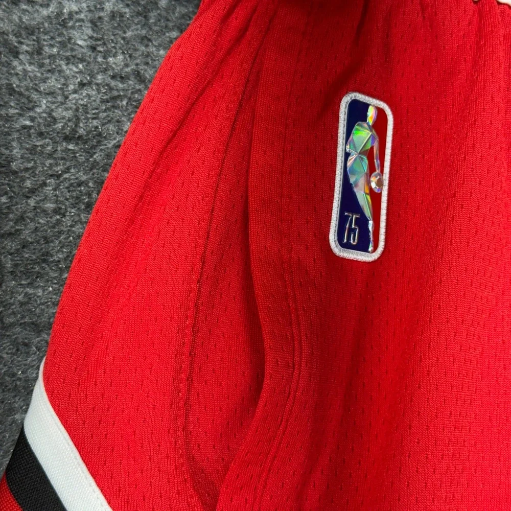 Nike Chicago Bulls NBA 75th Anniversary Shorts Mens Small Red Dri-FIT Engineered